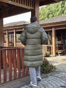 Haki fermuarlı şişme mont