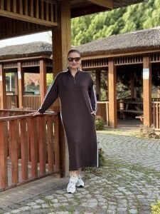 Şeritli spor elbise kahve