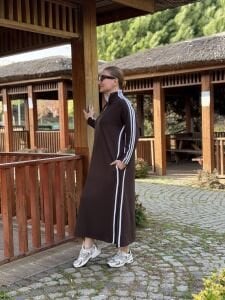 Şeritli spor elbise kahve