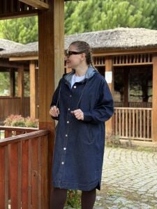 Kapüşonlu uzun kot ceket lacivert