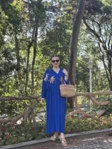 2106 pullu nakışlı viskon elbise saks