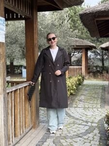 Siyah düğmeli astarlı Trençkot