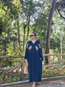 2106 pullu nakışlı viskon elbise lacivert