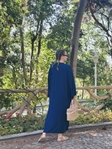 2106 pullu nakışlı viskon elbise lacivert