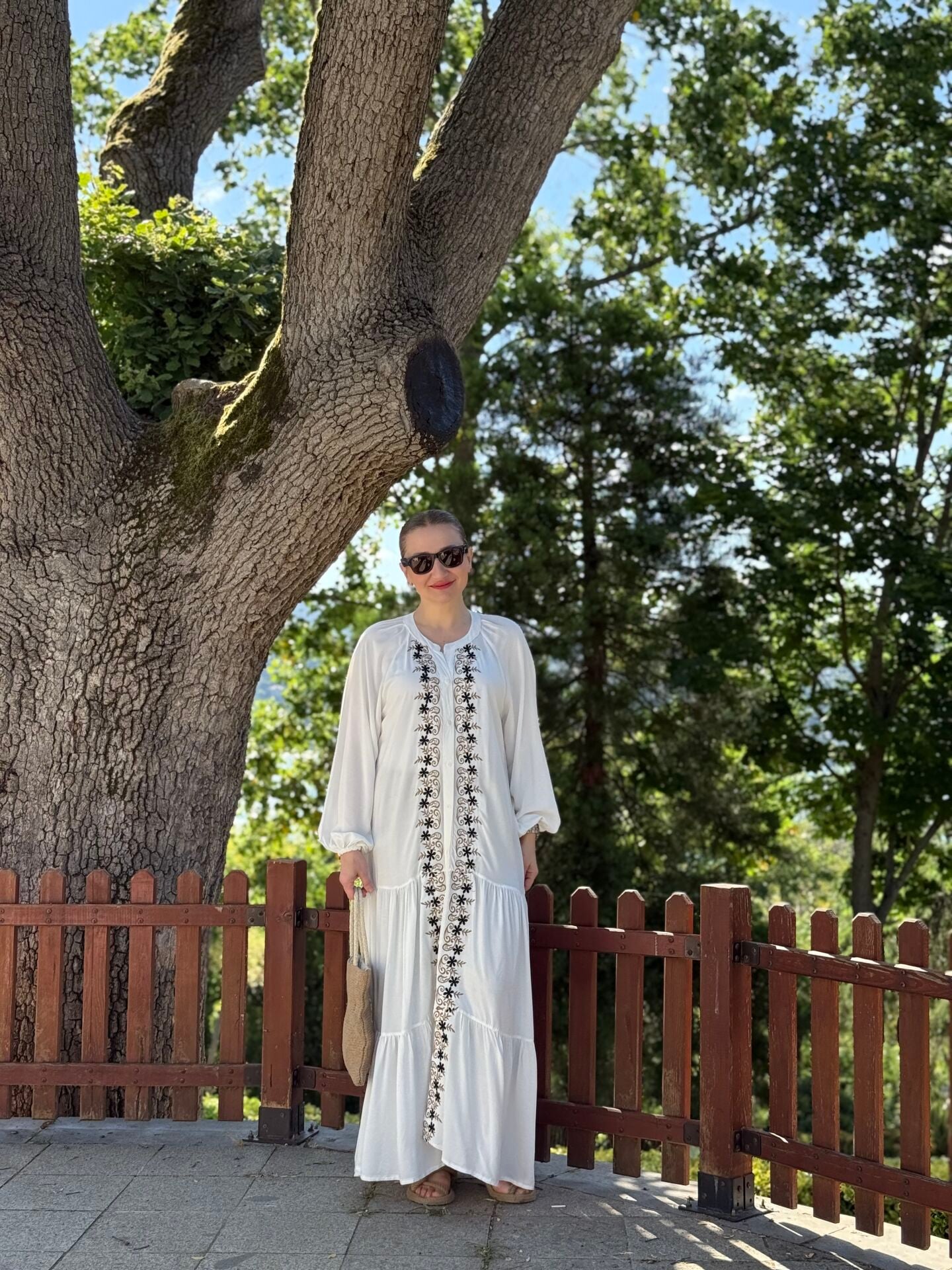 Sasha Nakışlı viskon elbise beyaz-bej