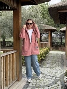 Kapüşonlu kuzu kaşe kaban-ceket PUDRA