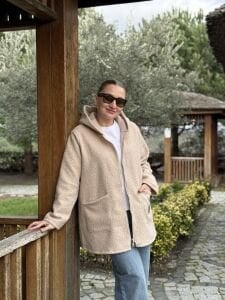 Kapüşonlu kuzu kaşe kaban-ceket Taş