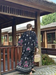 Siyah pembe çiçek Viskon Elbise