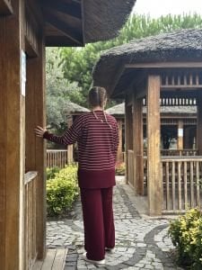 Bordo çizgili triko takım