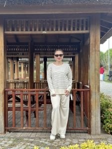 Beyaz çizgili triko takım