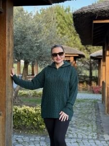 Fermuarlı uzun Saç Örgü  kazak zümrüt