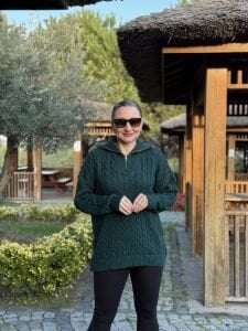 Fermuarlı uzun Saç Örgü  kazak zümrüt