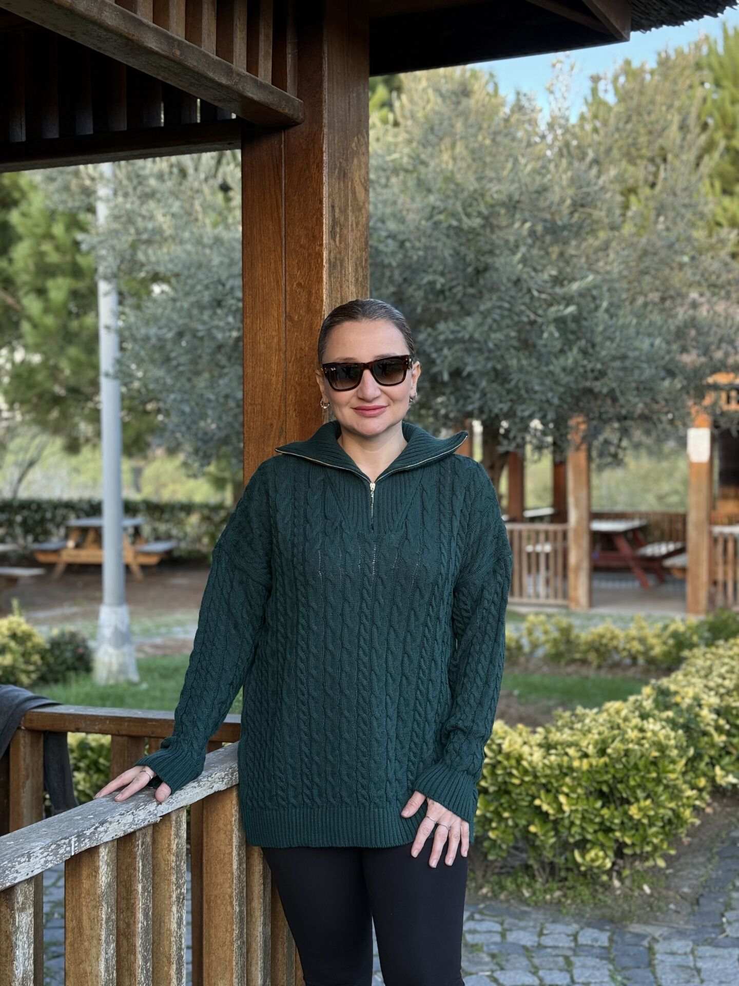 Fermuarlı uzun Saç Örgü  kazak zümrüt