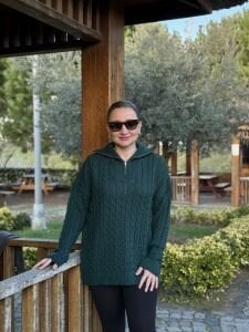 Fermuarlı uzun Saç Örgü  kazak zümrüt