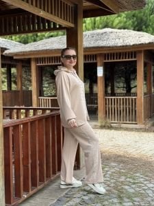 Taşlı tasarım Oysho takım Bej