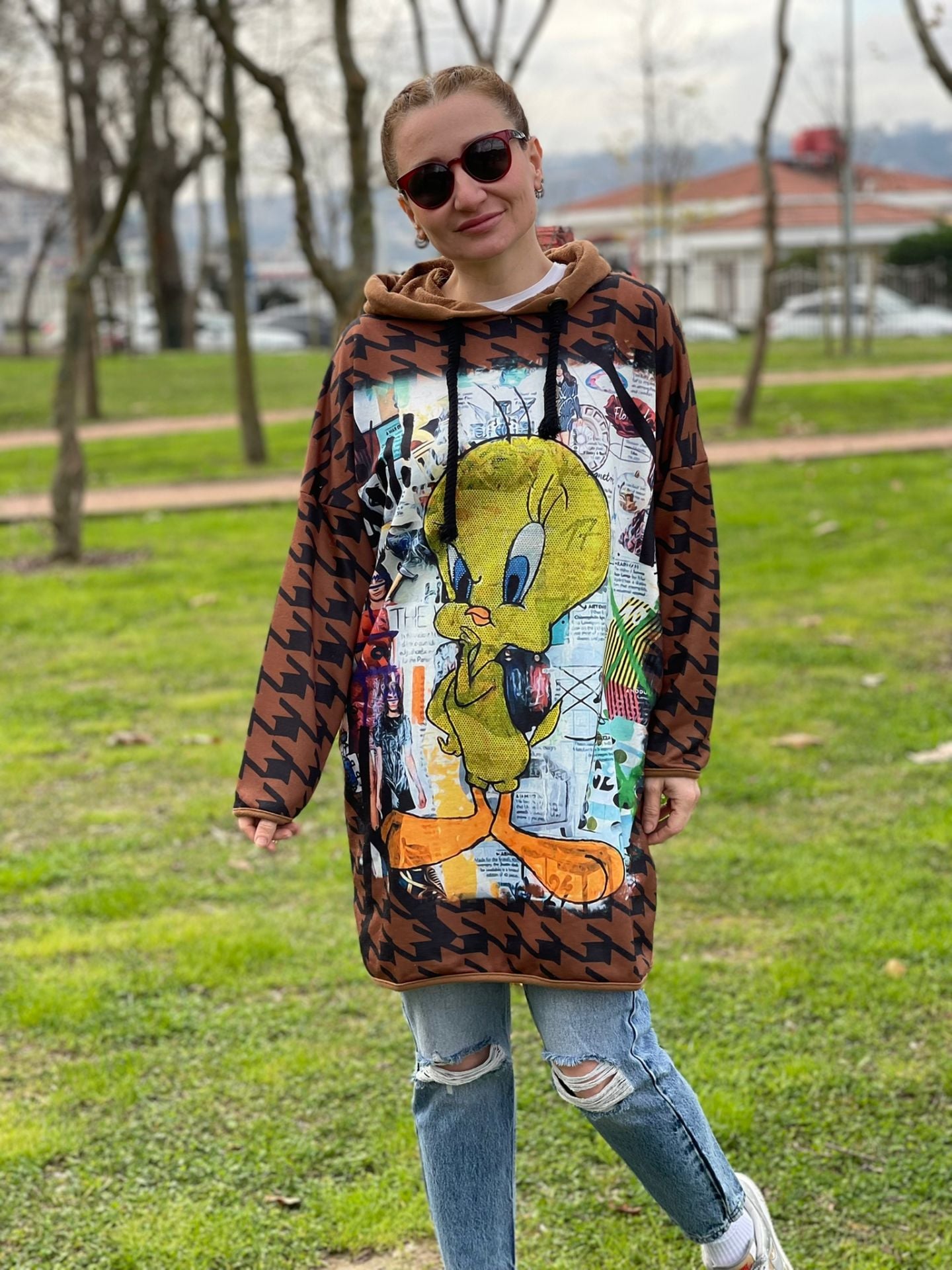 Kahve tweety sweatshirt