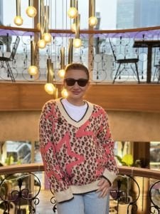 Next orjinal marka V yaka kazak