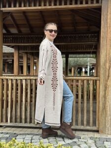 Bej otantik uzun hırka