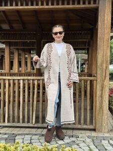 Bej otantik uzun hırka