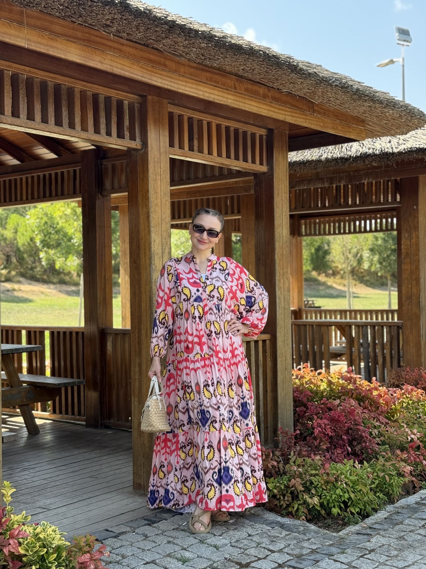 Nesli Viskon katleya elbise