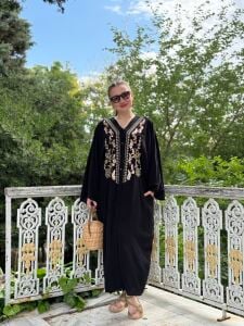 Pullu işlemeli Rana viskon elbise Siyah