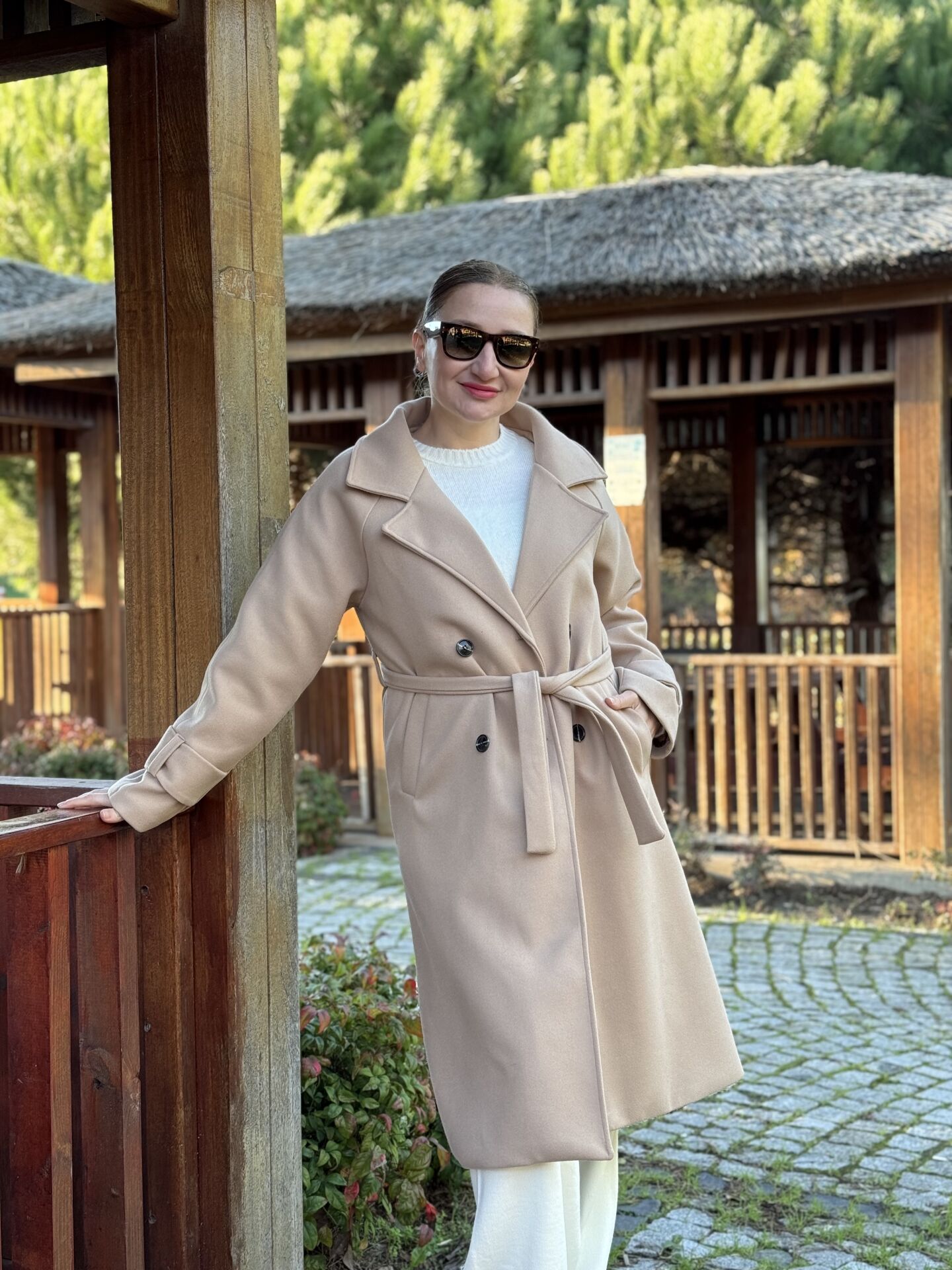 Astarlı Kuşaklı Kaşe Kaban Bej