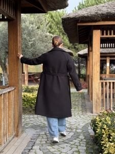 Astarlı Kuşaklı Kaşe Kaban Siyah