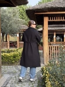 Astarlı Kuşaklı Kaşe Kaban Siyah