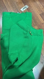 Yeşil triko fitilli takım