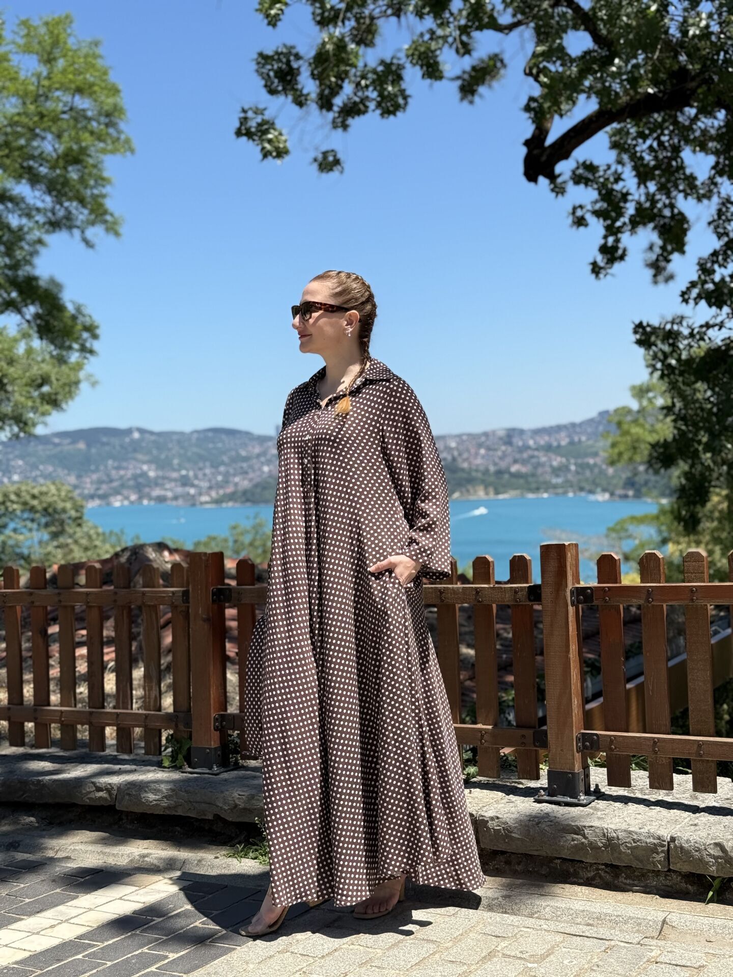Puantiye Kemerli Viskon cepli elbise Kahve