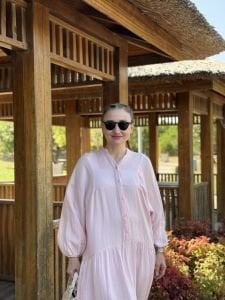 Toz pembe Müslin elbise