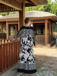 Siyah beli büzmeli viskon elbise