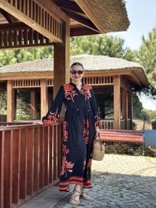 Gülçiçek viskon elbise Siyah