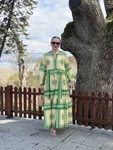 Yeşil-bej pamuk seçil elbise