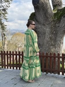 Yeşil-bej pamuk seçil elbise