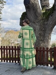 Yeşil-bej pamuk seçil elbise