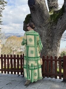 Yeşil-bej pamuk seçil elbise
