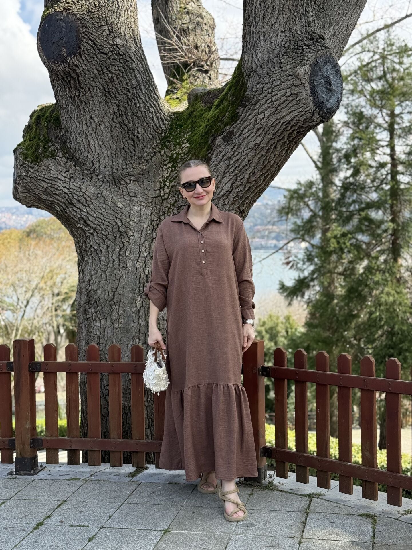 Hera Etek ucu fırfır elbise kahve