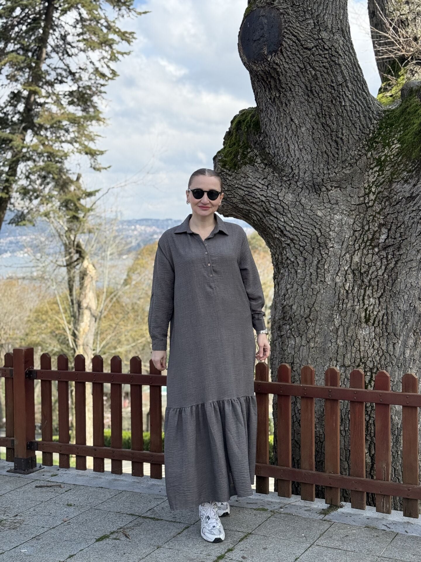 Hera Etek ucu fırfır elbise füme