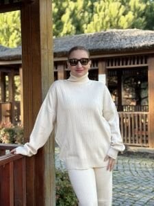 A.krem triko takım balıkçı yaka