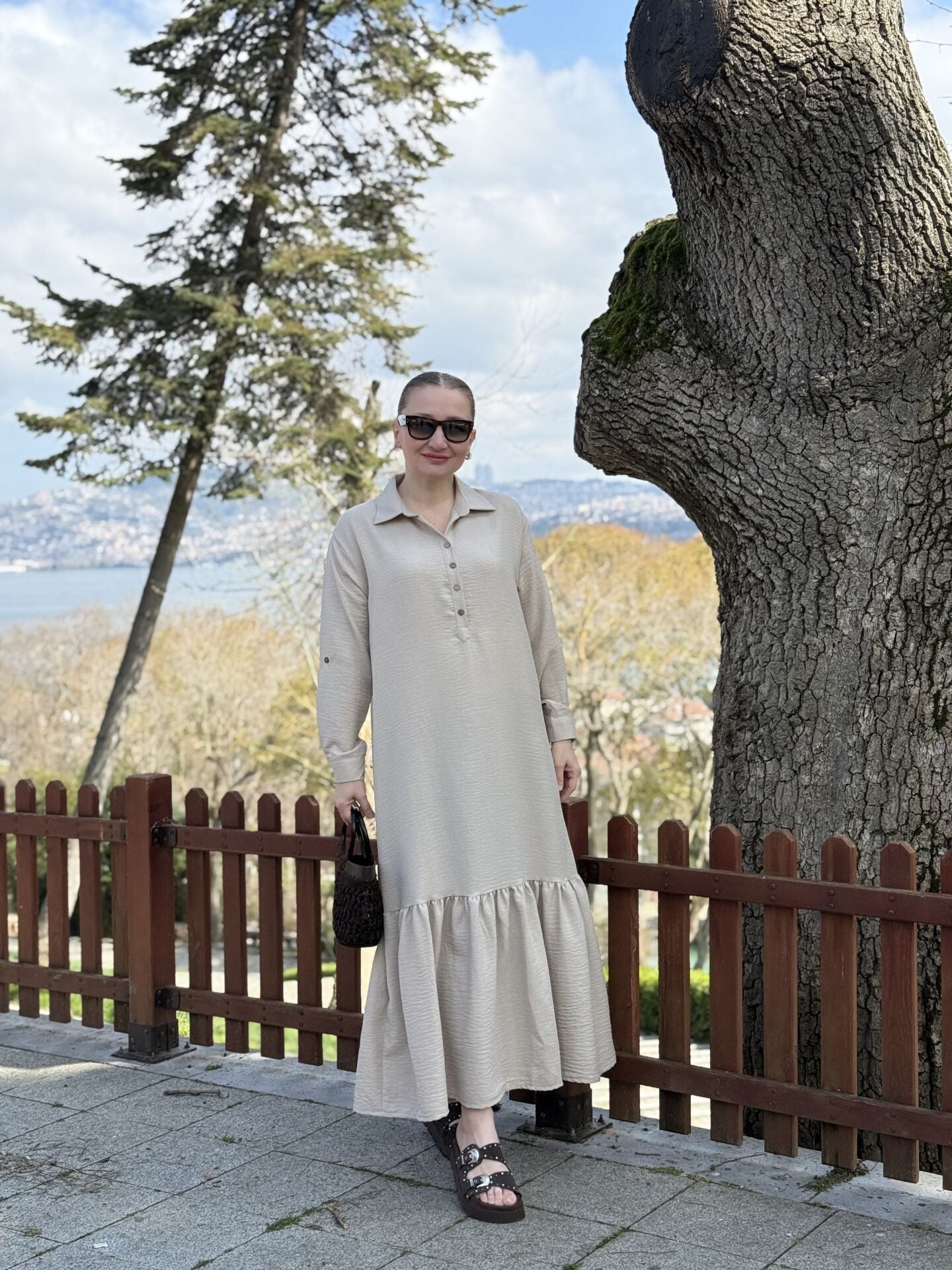 Hera Etek ucu fırfır elbise Taş