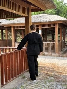 Siyah v yaka detaylı Ceket pantolon kot takım