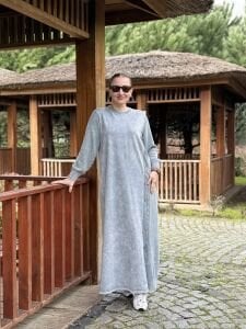 Afili tasarım düğme detaylı elbise gri