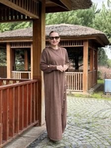 Afili tasarım düğme detaylı elbise kahve