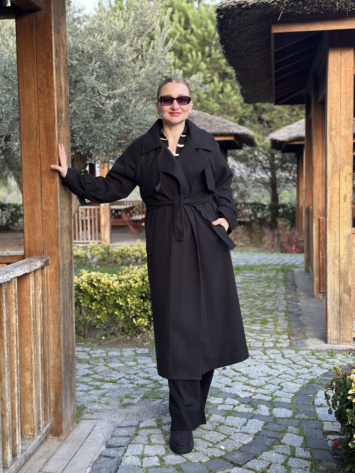 Siyah OVERSİZE kuşaklı kaşe Kaban