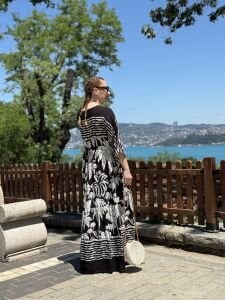 Siyah beli büzmeli viskon elbise