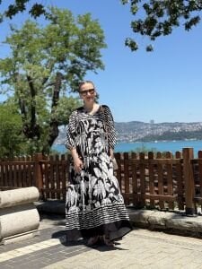Siyah beli büzmeli viskon elbise