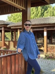 Orjinal Yan yırtmaç detaylı kot gömlek