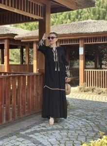 Nakışlı püskül viskon elbise siyah