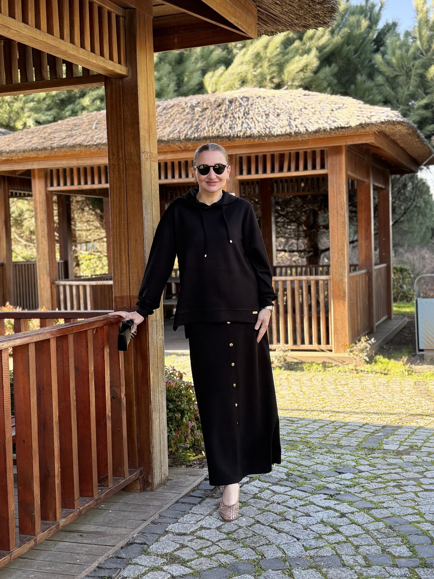 A.Akay Kapüşonlu Etekli Takım Siyah